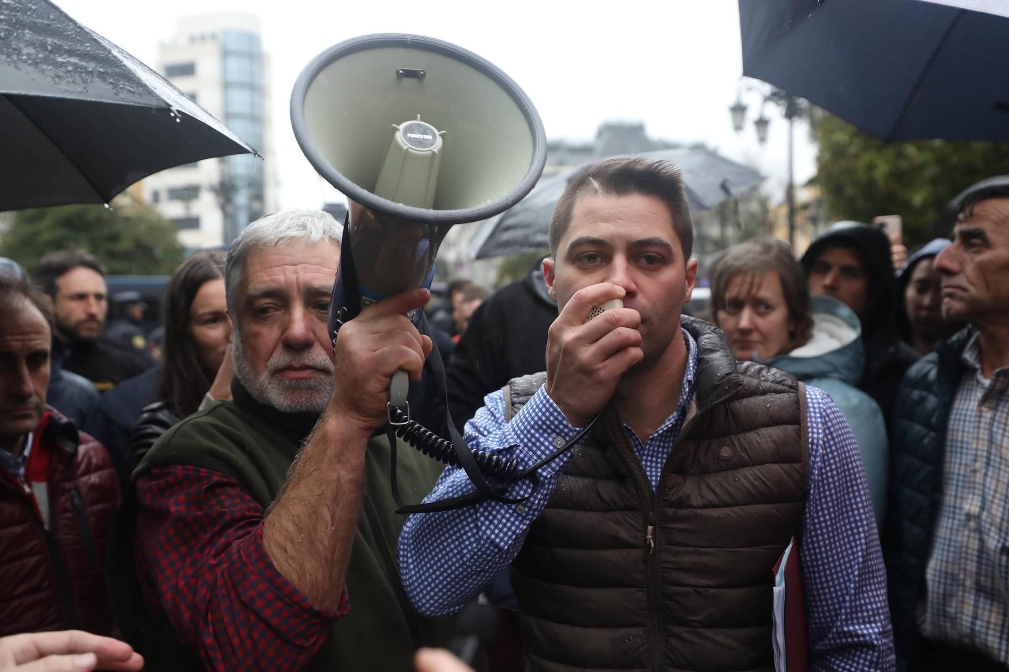 Protestas de los ganaderos y agricultores en Oviedo