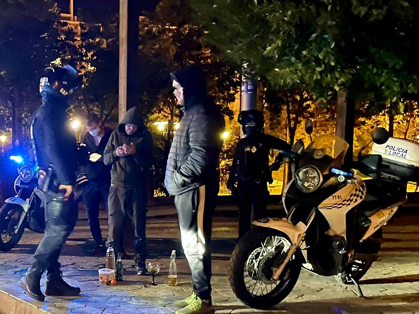 Identificados tres menores por tirar piedras a los coches desde un puente de la Vía de Cintura