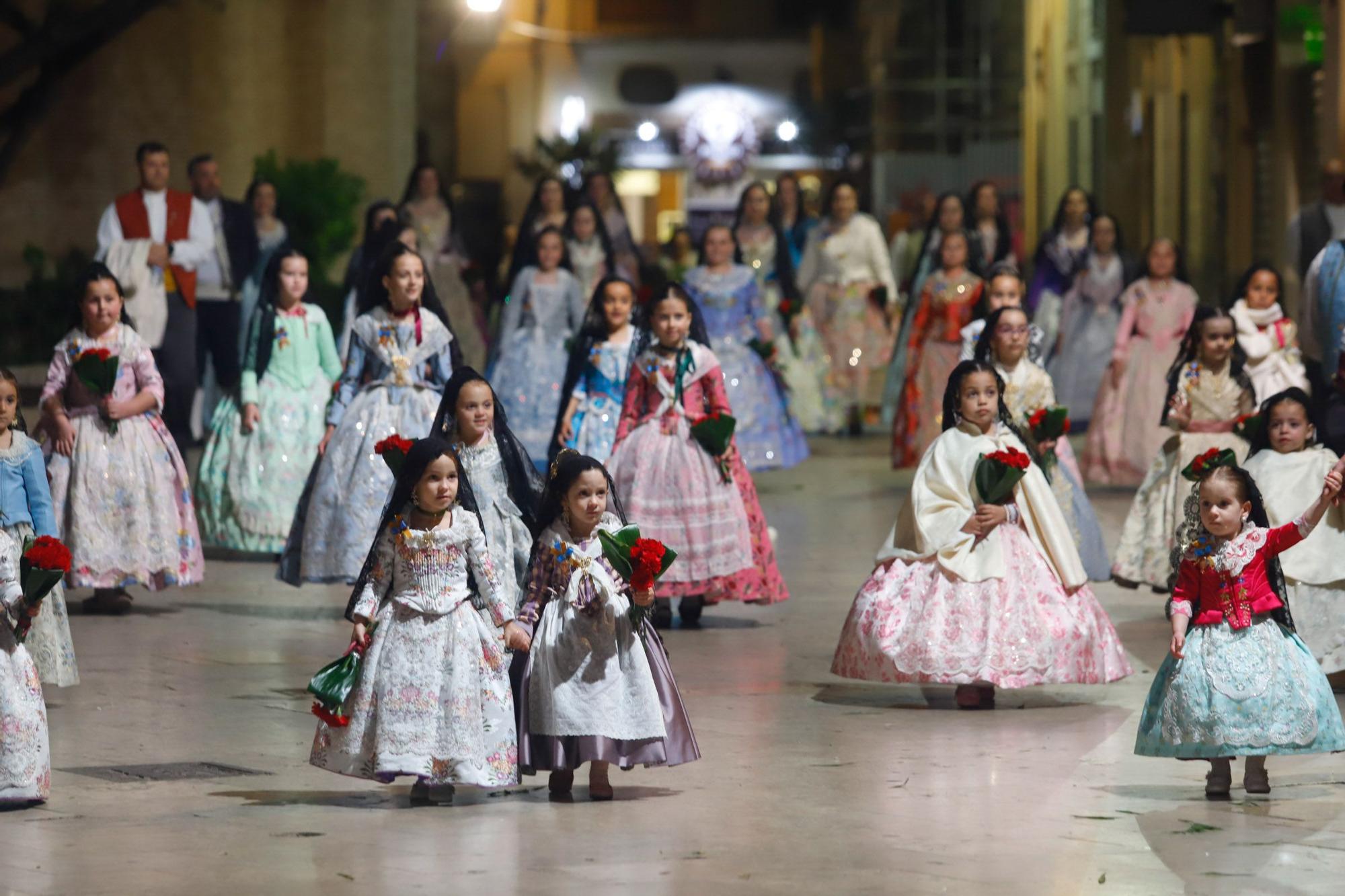 Búscate en el segundo día de la Ofrenda en la calle San Vicente entre las 24 y la 1 horas