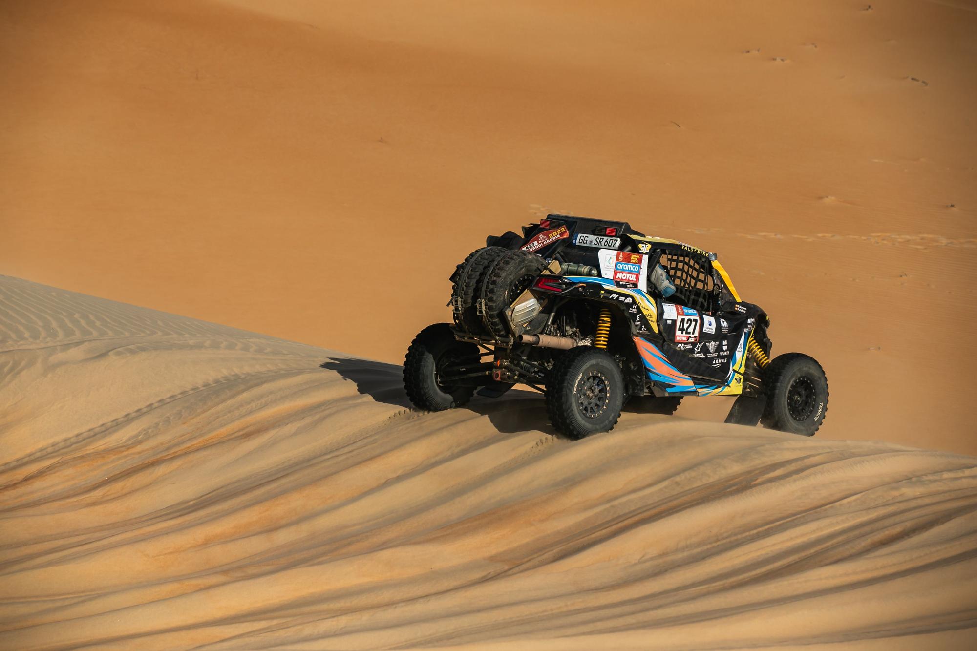 Podio en la meta del Dakar de Peñate