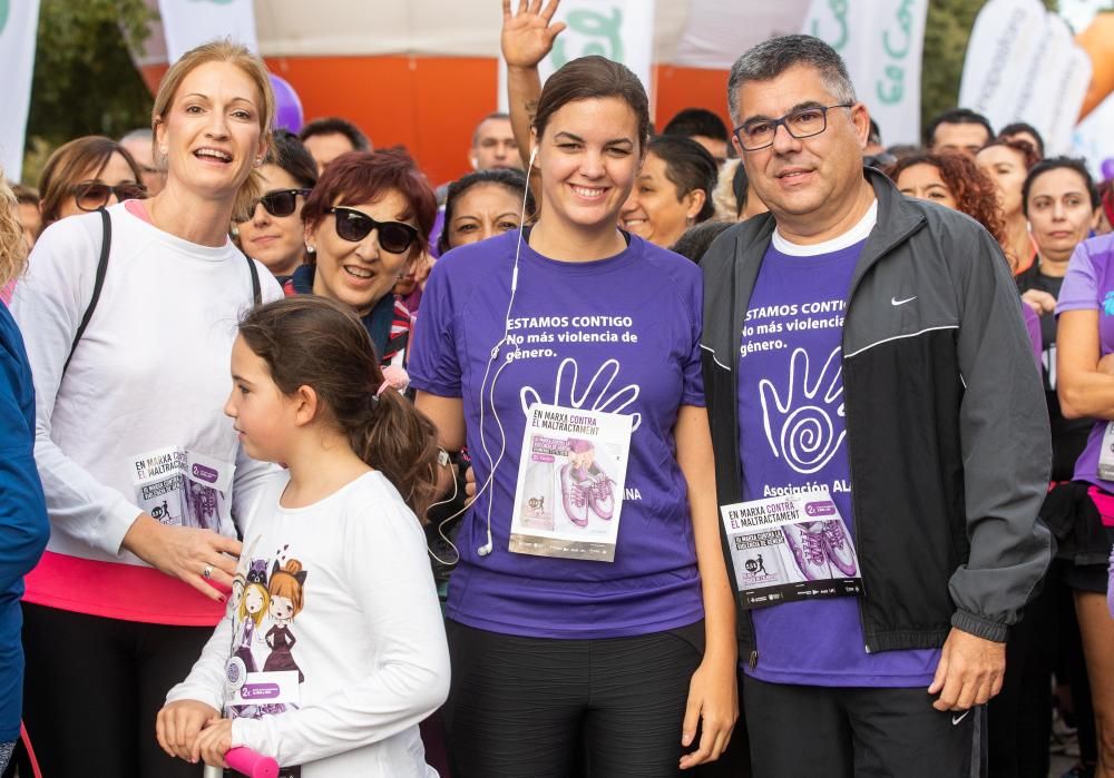 Búscate en la galería de fotos de la Marxa contra la Violencia de Género