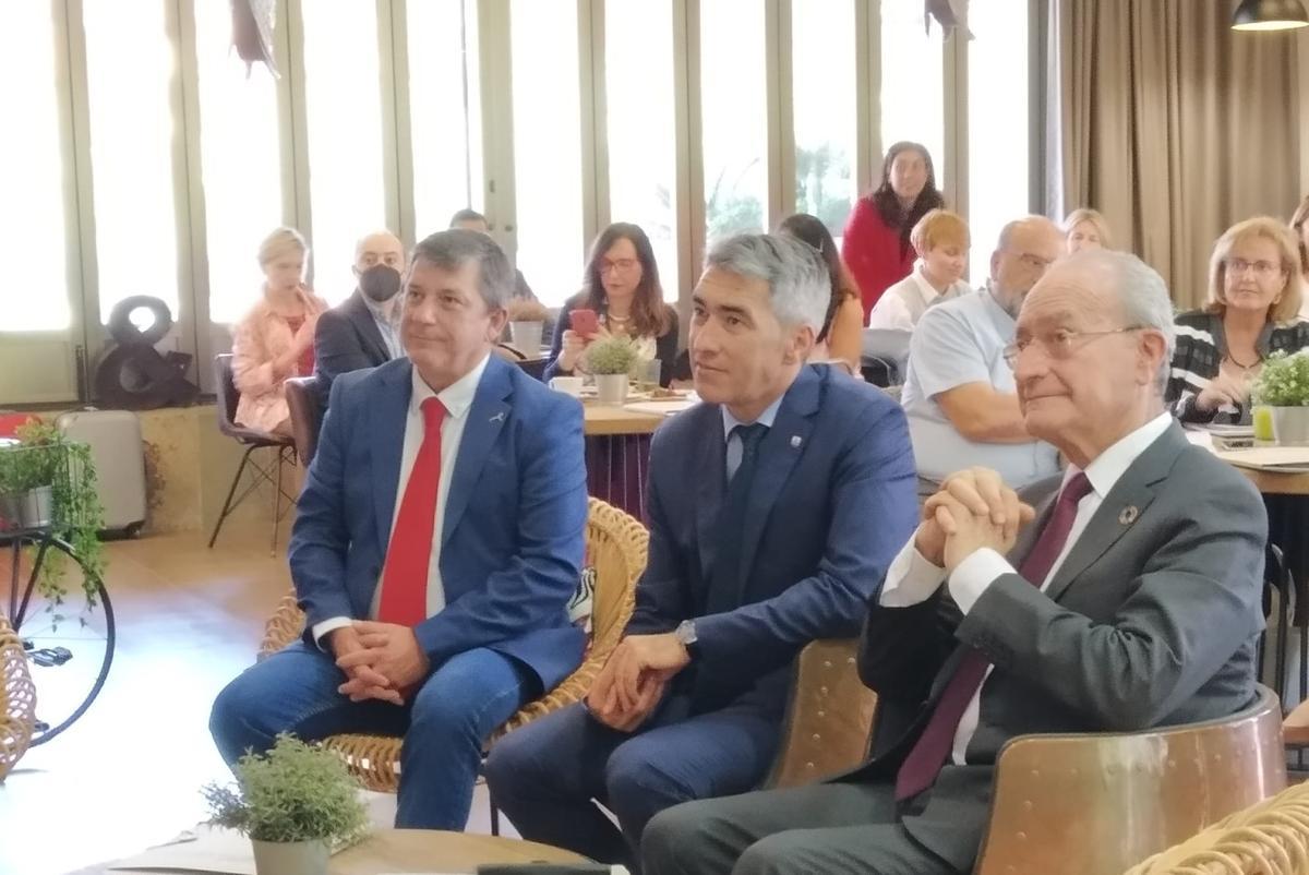 Pablo Centella, Víctor Navas y Francisco de la Torre, durante la presentación.