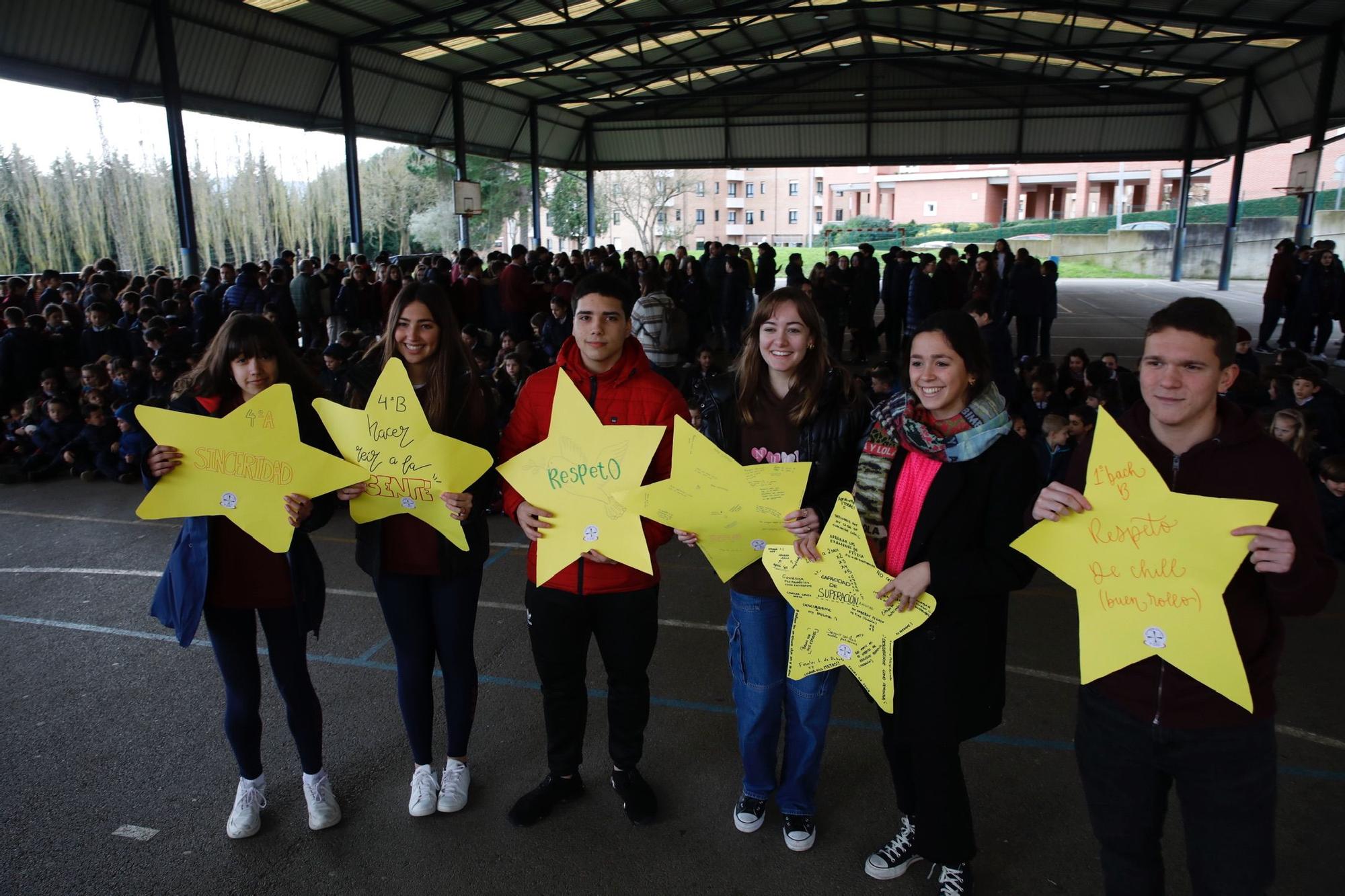 Celebración del Día de la Paz en el colegio Virgen Mediadora (Dominicas)