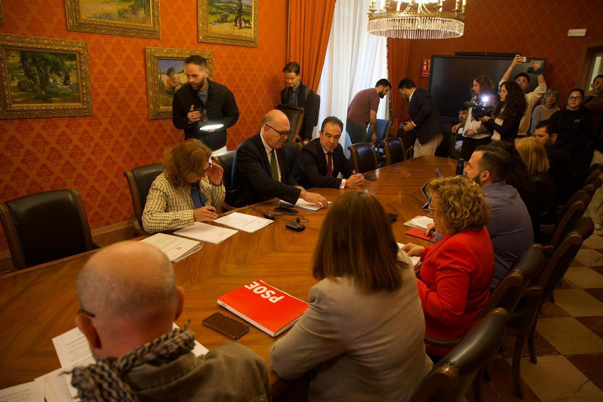 Los técnicos plantan a la comisión de investigación del escándalo de las viviendas protegidas de Alicante Los técnicos plantan a la comisión de investigación del escándalo de las viviendas protegidas de Alicante