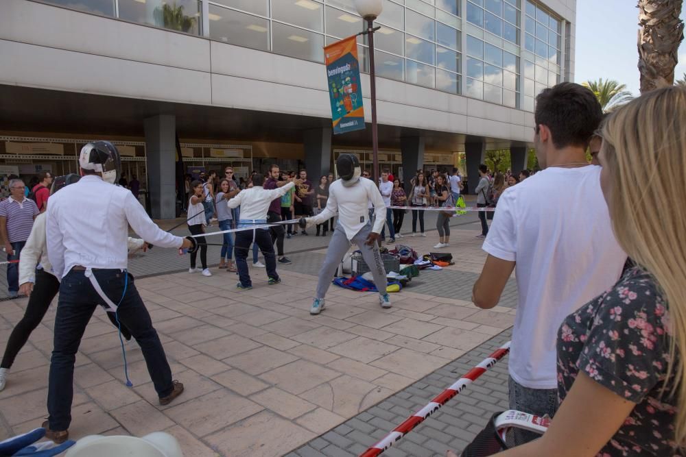 La UA da la bienvenida a los alumnos