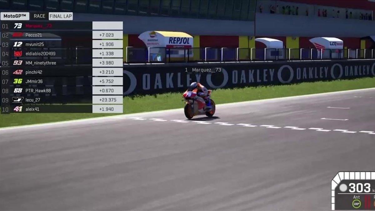 Àlex Márquez, cruzando la meta en la MotoGP Virtual Race