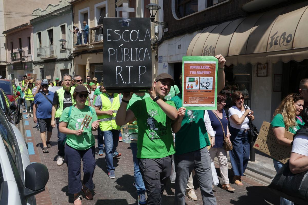Manifestación educación en Sagunt.