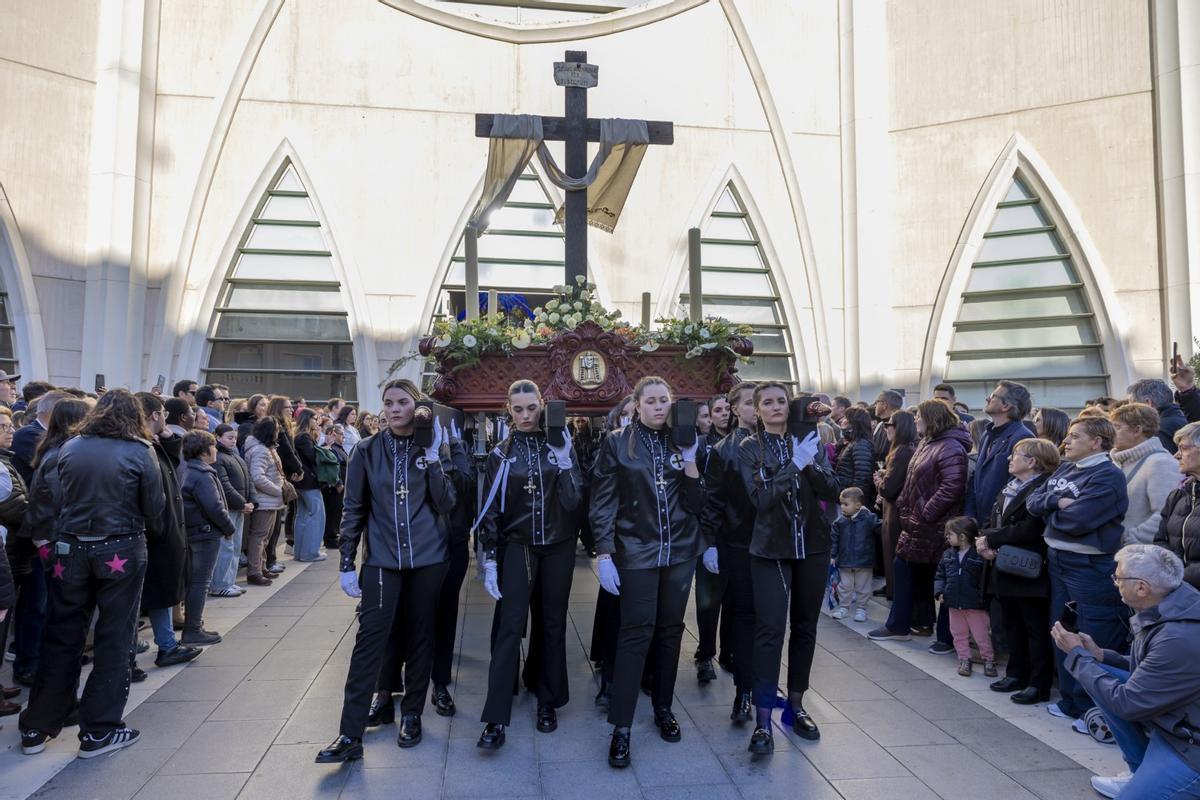 Así ha sido la procesión de Las Palmas de Torrevieja 2026 en imágenes