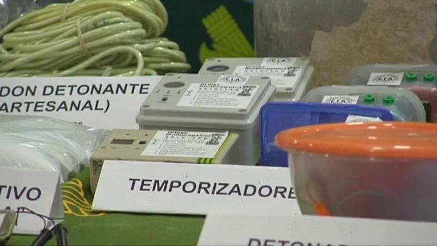 ETA afirma que ha sellado un importante lote de armamento