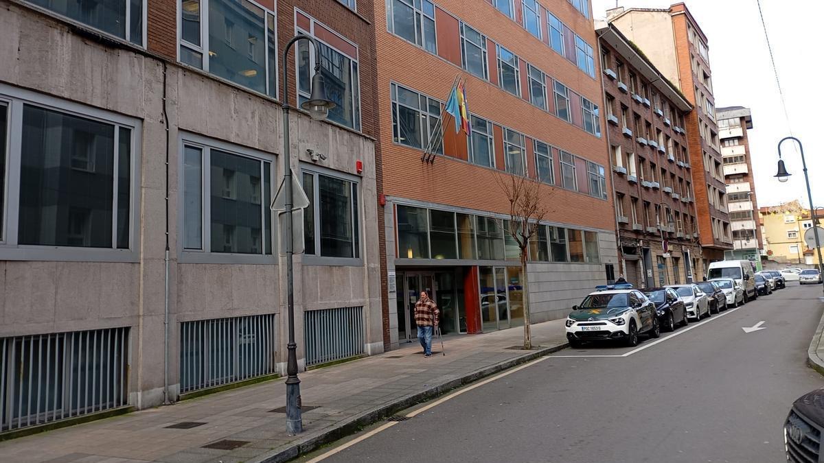 Los juzgados de Avilés, esta mañana