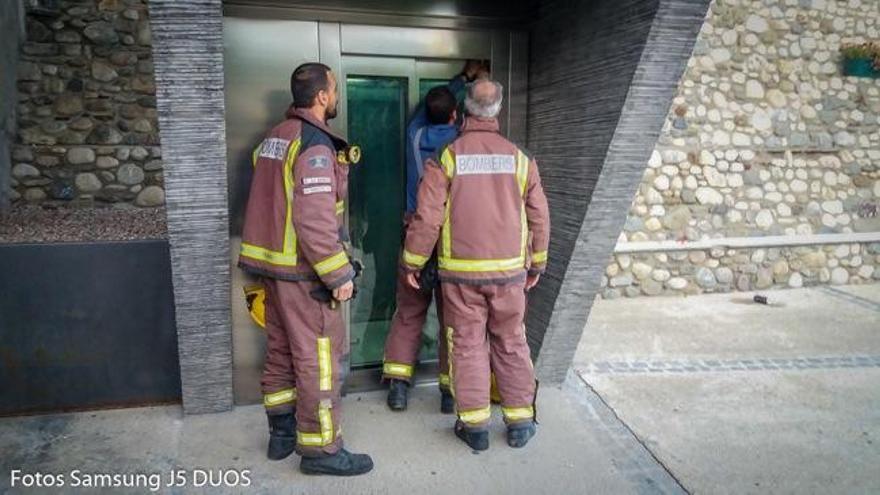 Intervenció dels bombers a l&#039;ascensor