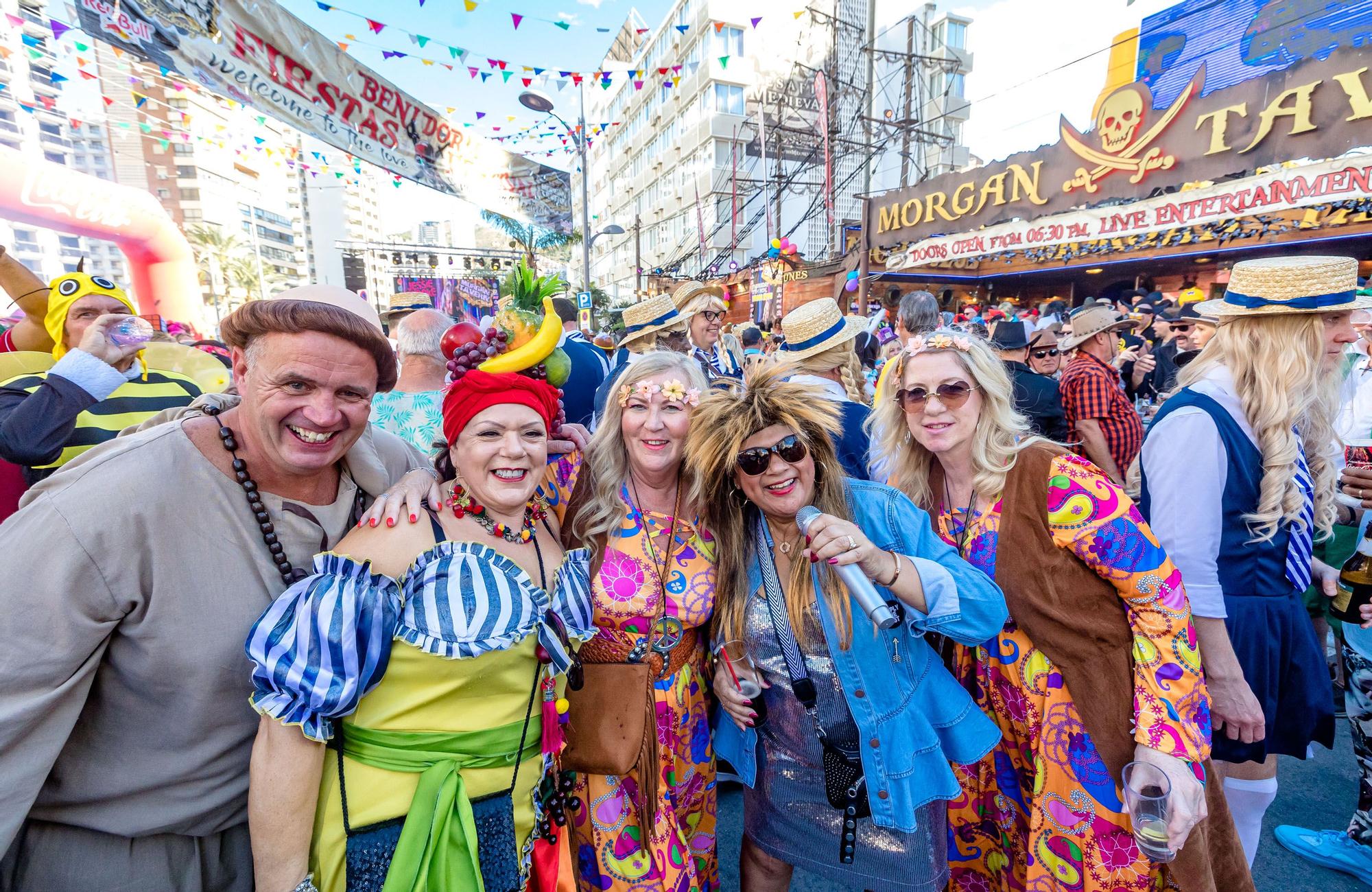 La "Fancy Dress" llena de disfraces Benidorm