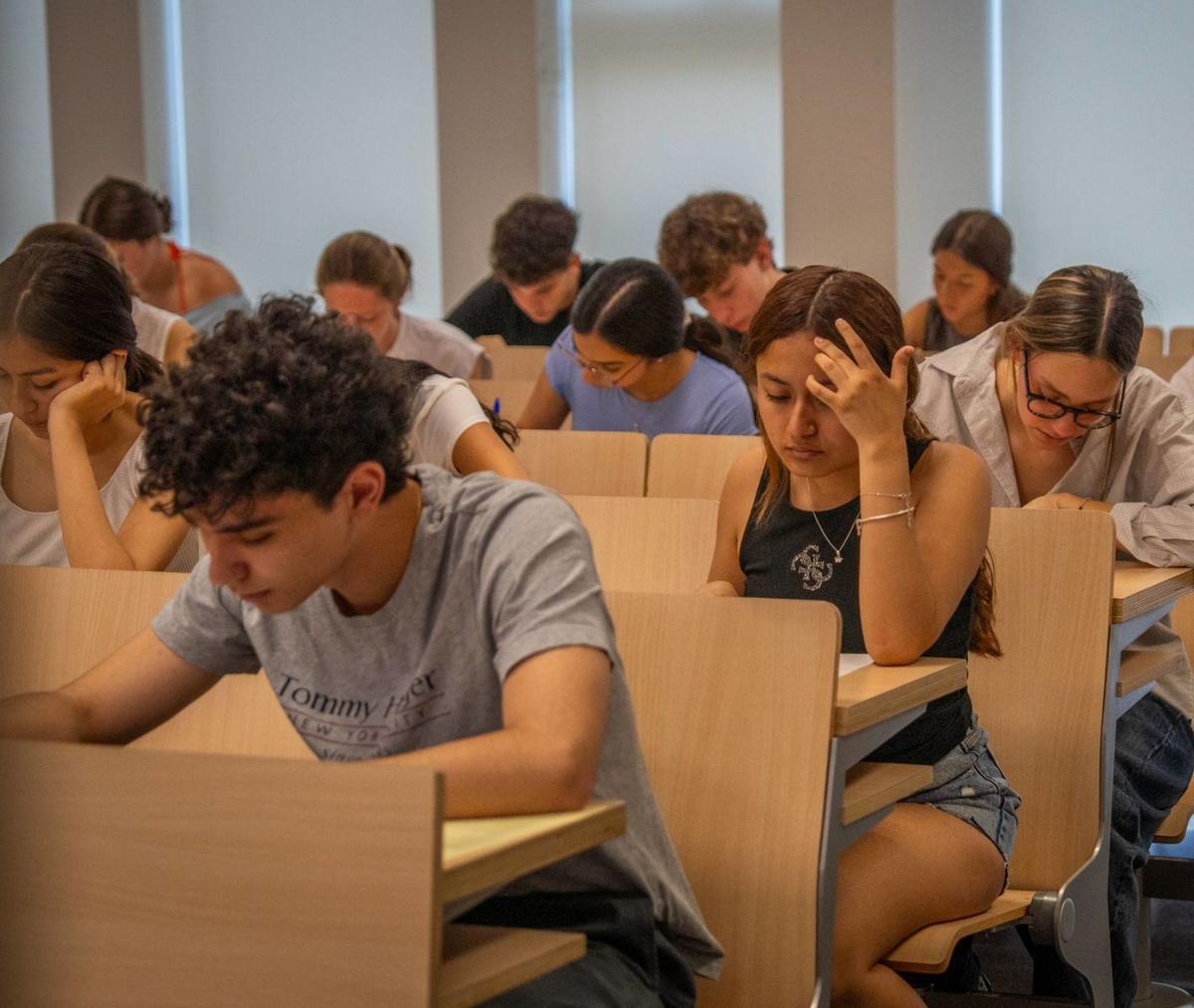 La pressió per la selectivitat dispara l’ansietat a segon de batxillerat