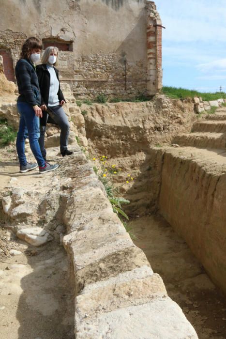 Les excavacions a Palol de Sabaldòria de Vilafant posen al descobert part del fossat de l'antic castell