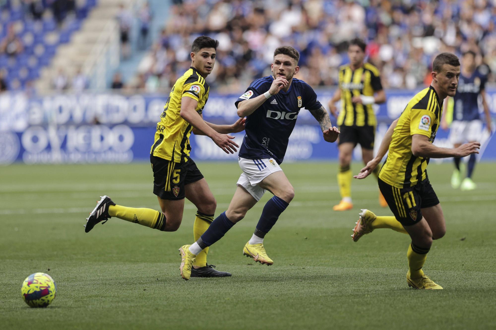 En imágenes: Así fue el partido entre el Real Oviedo y el Zaragoza en el Tartiere