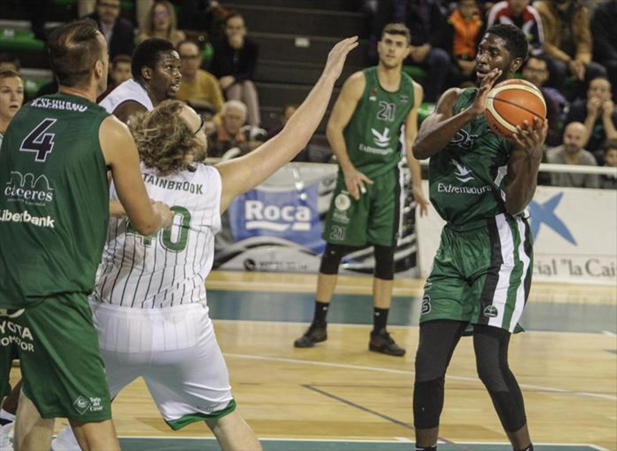 El Cáceres, sin miedos a por el emergente Palencia