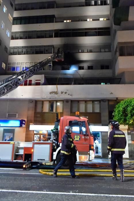 15-06-2018 LAS PALMAS DE GRAN CANARIA. Incendio ...