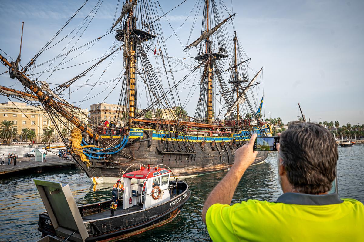 El Götheborg de Suecia, el velero más grande del mundo, recala en Barcelona