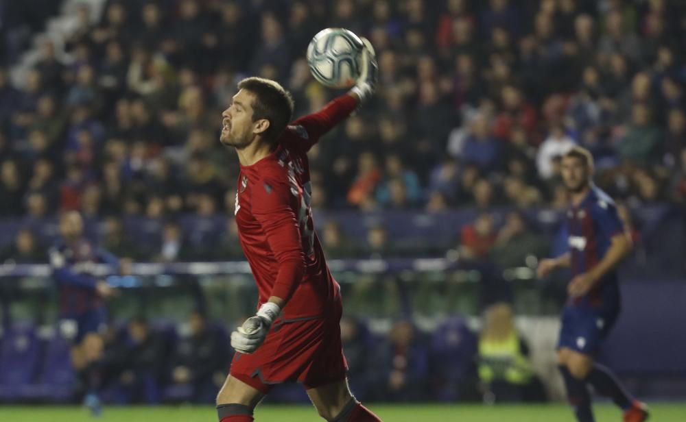 Las mejores imágenes del derbi Levante UD - Valencia CF