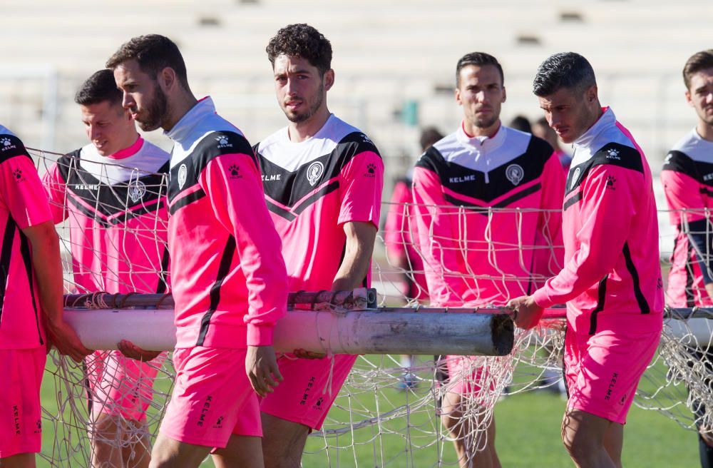 Primer día de Paco Candela en el Hércules