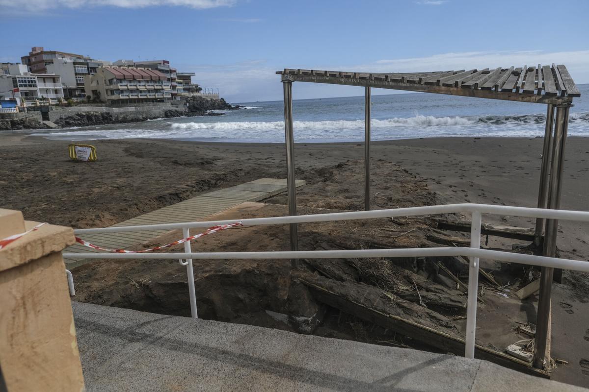 Playa de Hoya del Pozo en Telde tras las lluvias que afectaron a Canarias
