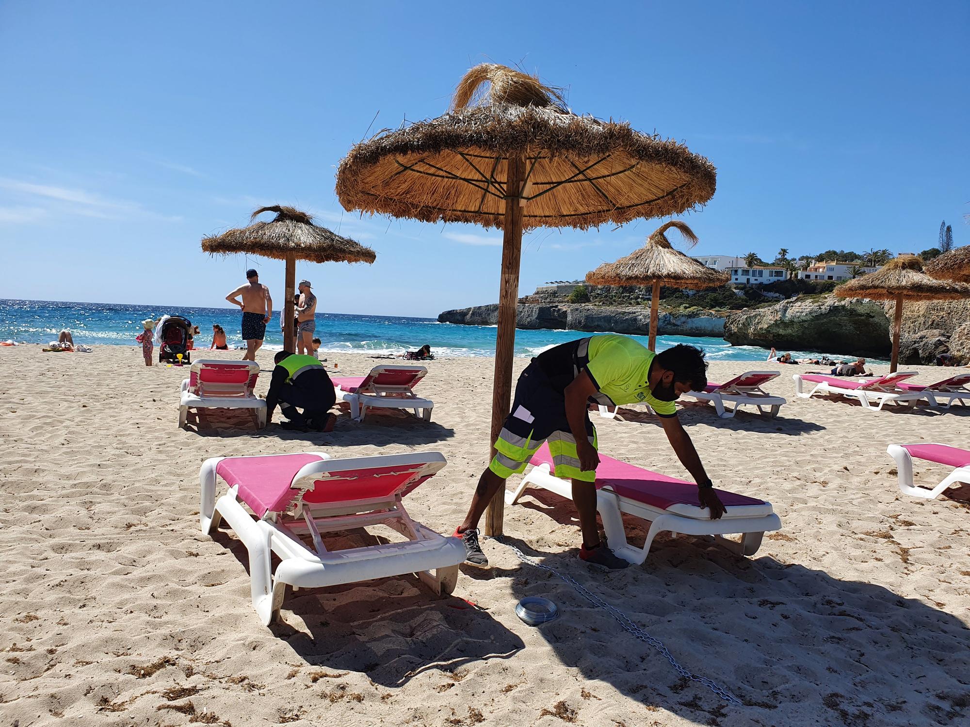 Las playas de Manacor recuperan sus servicios tras municipalizar su gestión