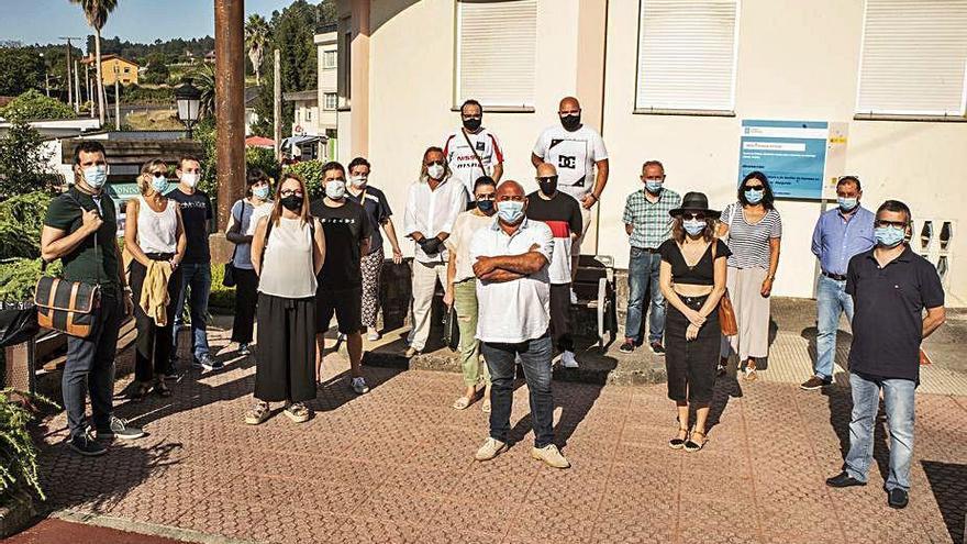 Inicio de la formación, ayer, en Abegondo.