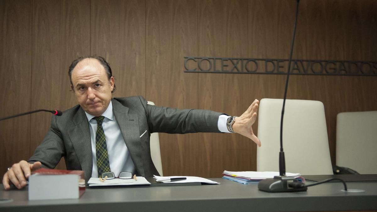 Florentino Delgado, en una conferencia en Ourense.