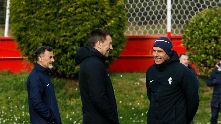 Djukic, en un entrenamiento del Sporting.