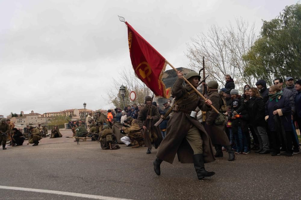 Recreación de la "Toma del puente de Kalach"