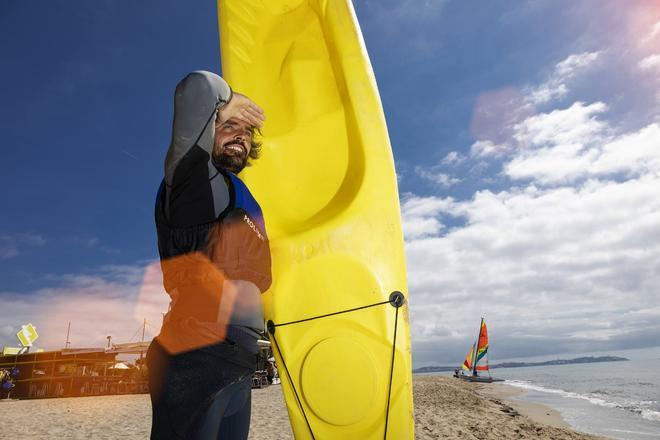 Actividades de kayak y hobie cat (pequeño catamarán).