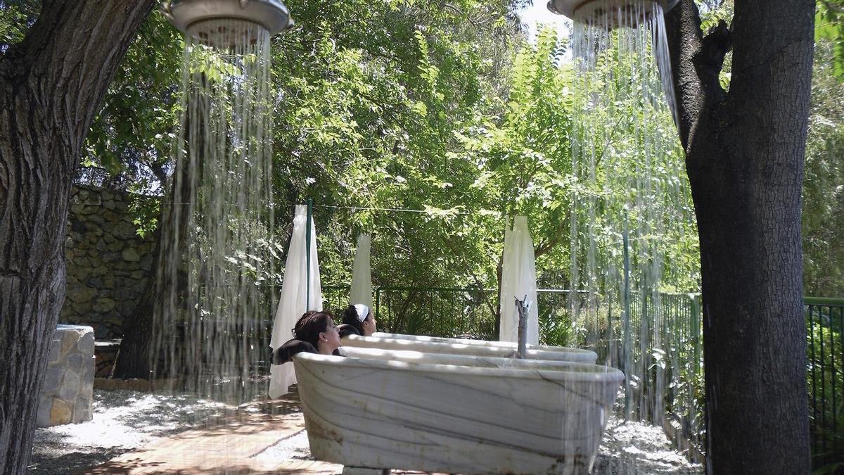 El balneario de Lanjarón es uno de los más populares de Andalucía.