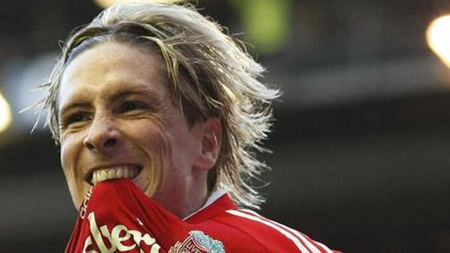 Fernando Torres celebra el gol logrado ante el Manchester.