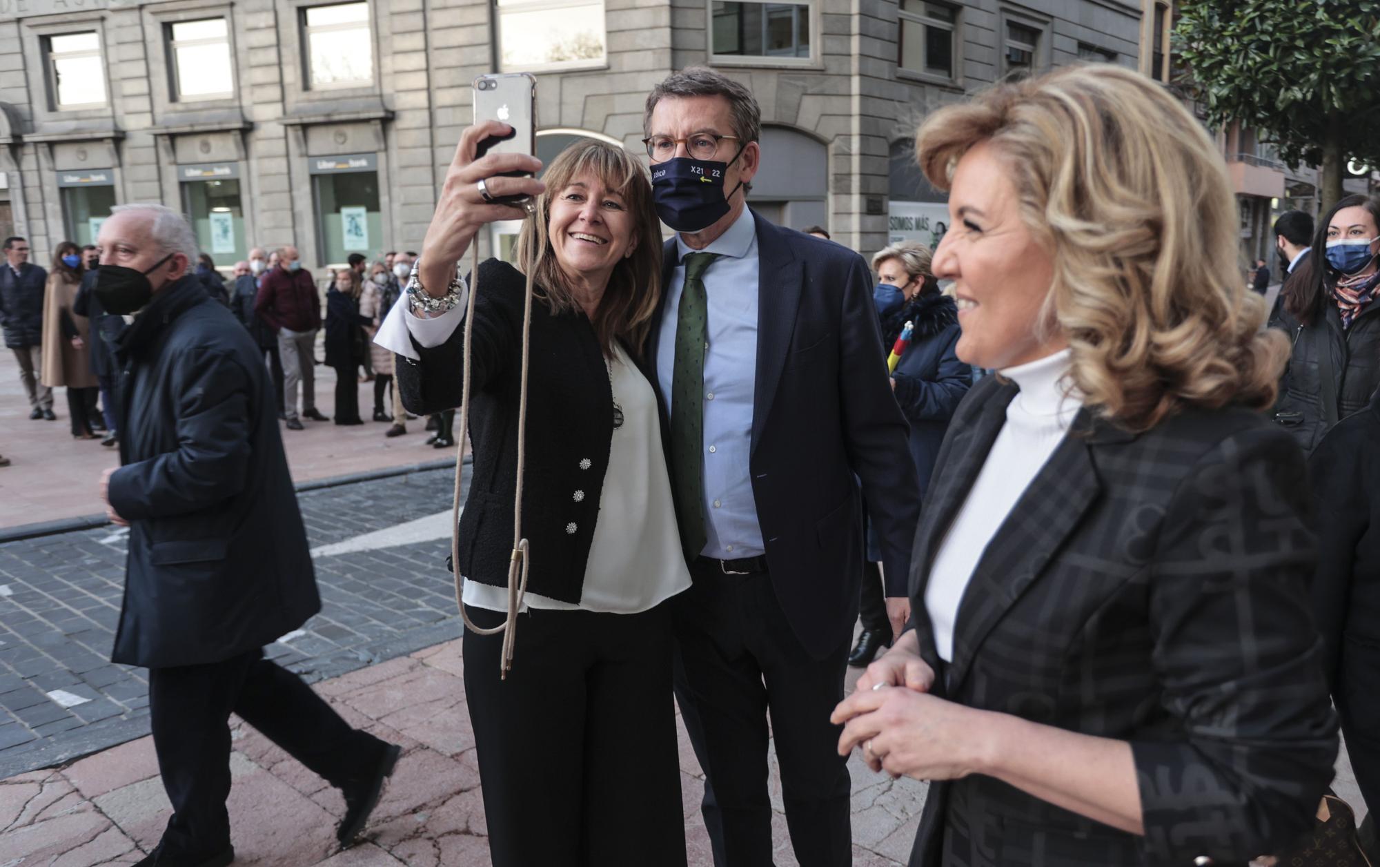 Núñez Freijóo se encuentra con los populares asturianos en Oviedo