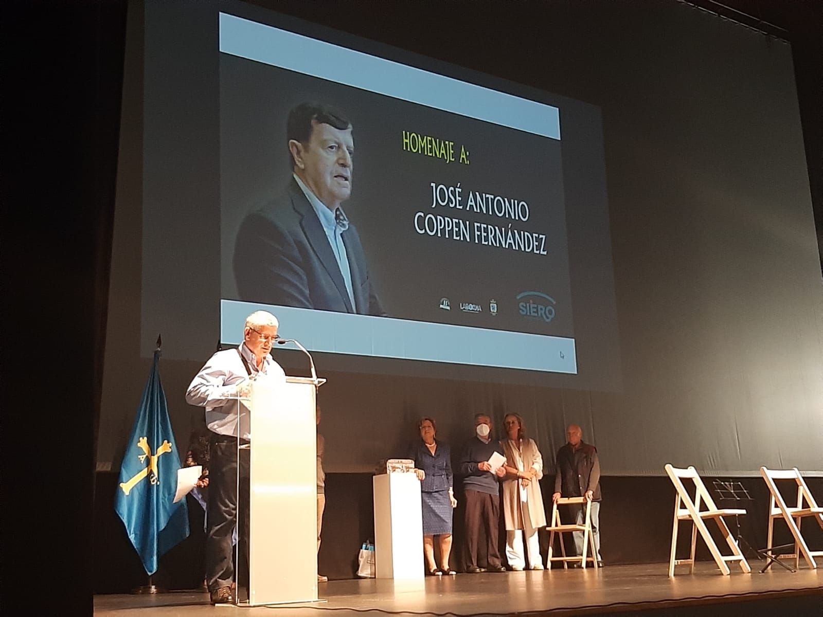 Lugones homenajea a José Antonio Coppen, cronista oficial y "vecino ejemplar"