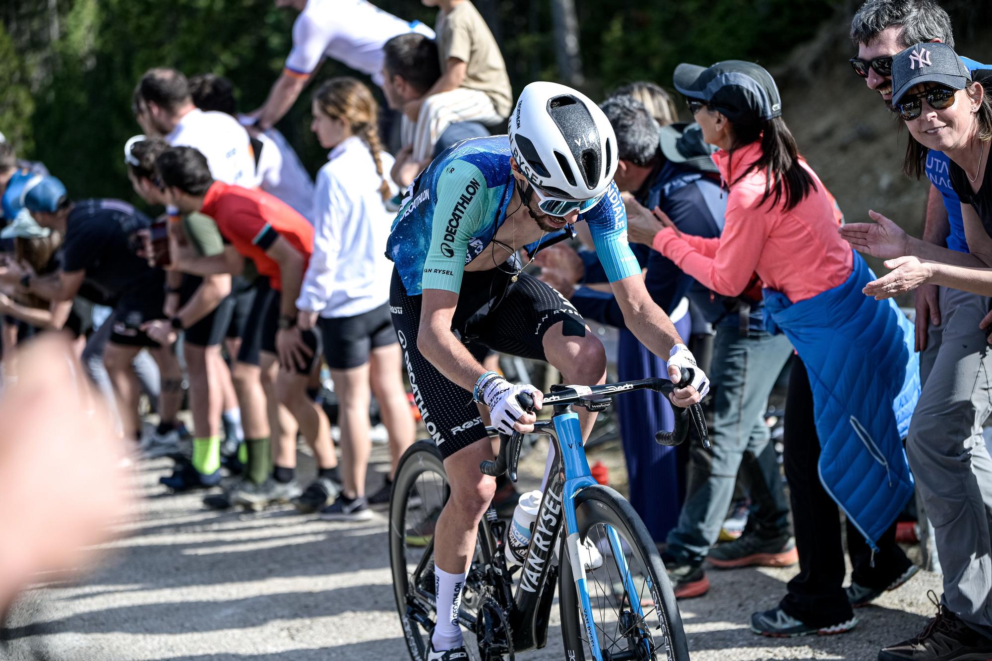 COLL DE PRADELL . LA VOLTA CATALUNYA . ETAPA 6 BERGA QUERALT