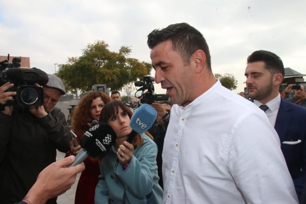 Llegada de David Serrano, dueño de la finca de Totalán donde murió Julen, a la Ciudad de la Justicia.