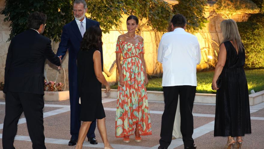 Auf ein Selfie mit Felipe und Letizia: So war der Empfang der Könige im Marivent-Palast auf Mallorca