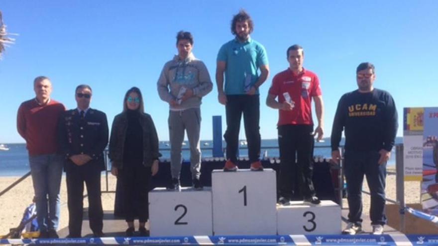 Uno de los podios de la prueba que se celebró ayer en el Mar Menor.