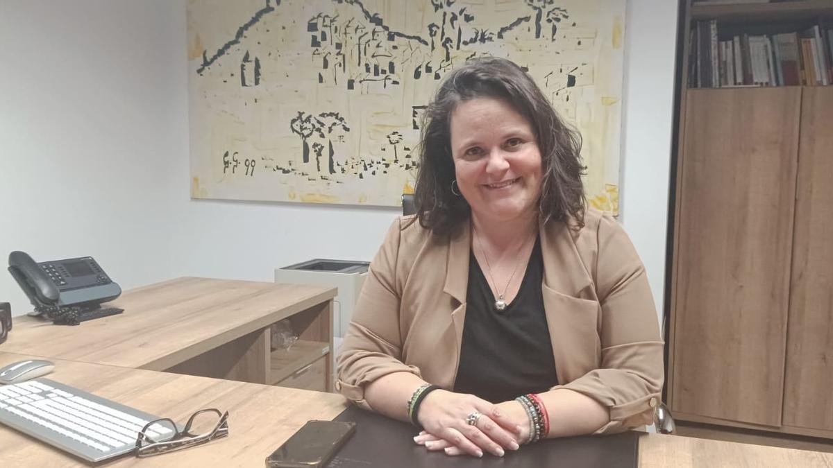Núria Garcia posa para esta entrevista en el despacho de alcaldía.