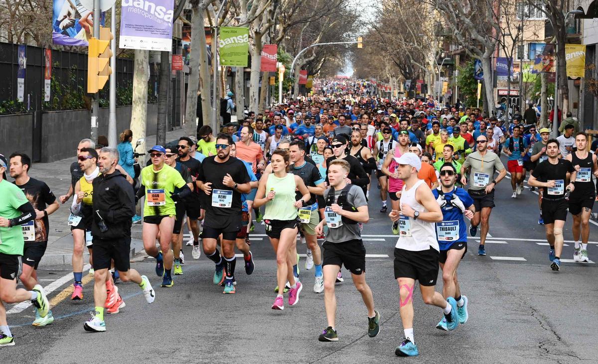 ¿Has participado en la Marató de Barcelona 2024? ¡Búscate en las fotos¡