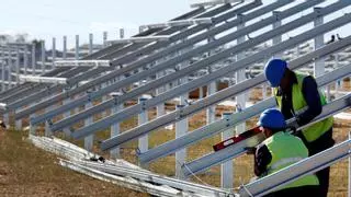 La paralización de plantas solares en Elche deja en el aire una inversión de 100 millones