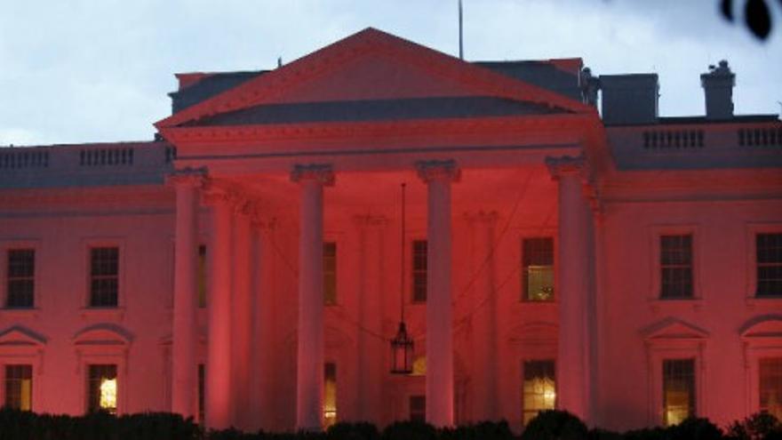 La Casa Blanca cambia el blanco por el rosa