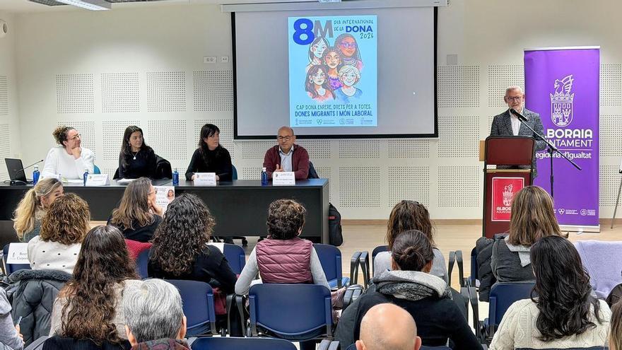 Alboraia reafirma su compromiso con la igualdad y la integración en la mesa de diálogo sobre mujeres migrantes