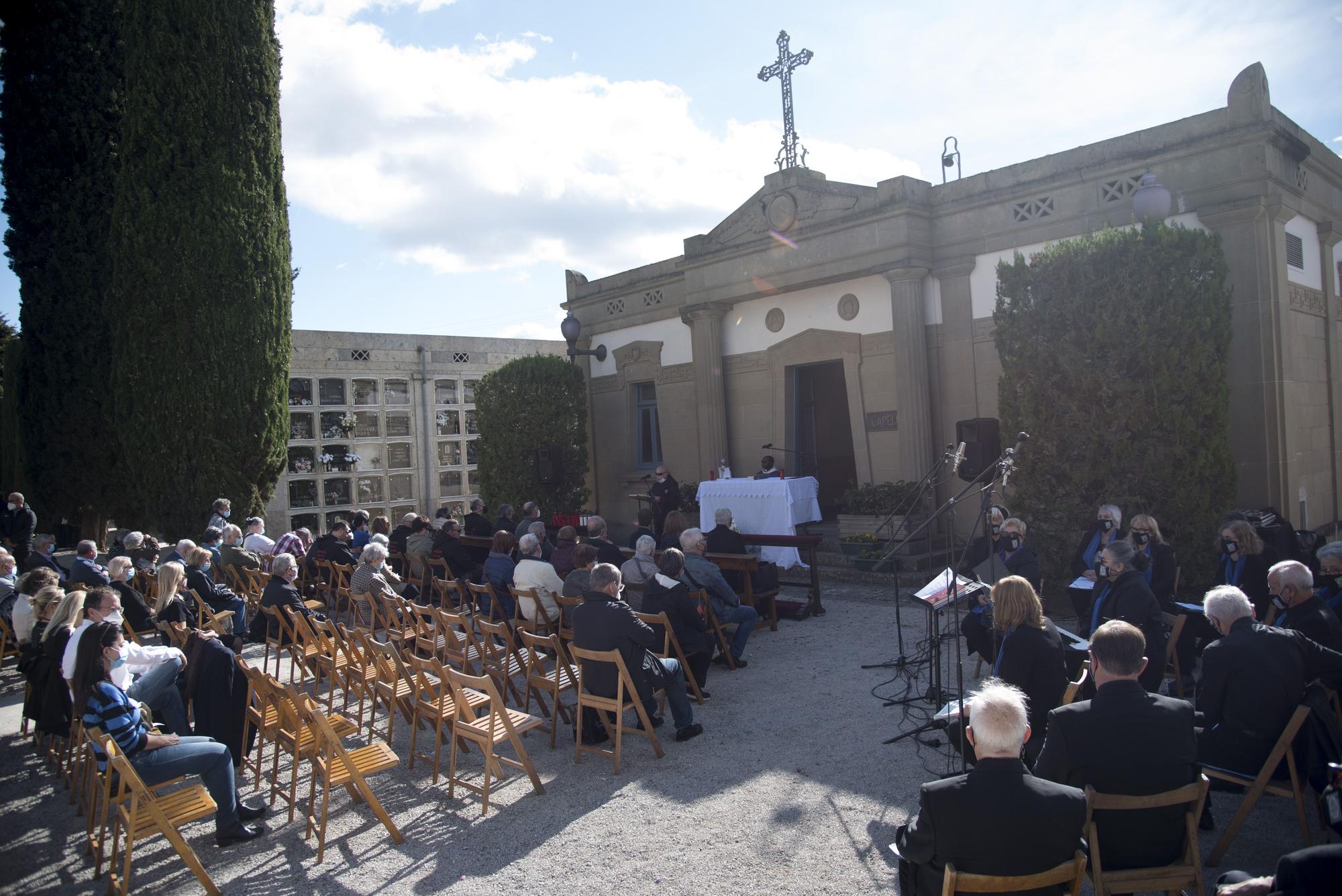 Tots Sants 2021 al cementiri de Manresa