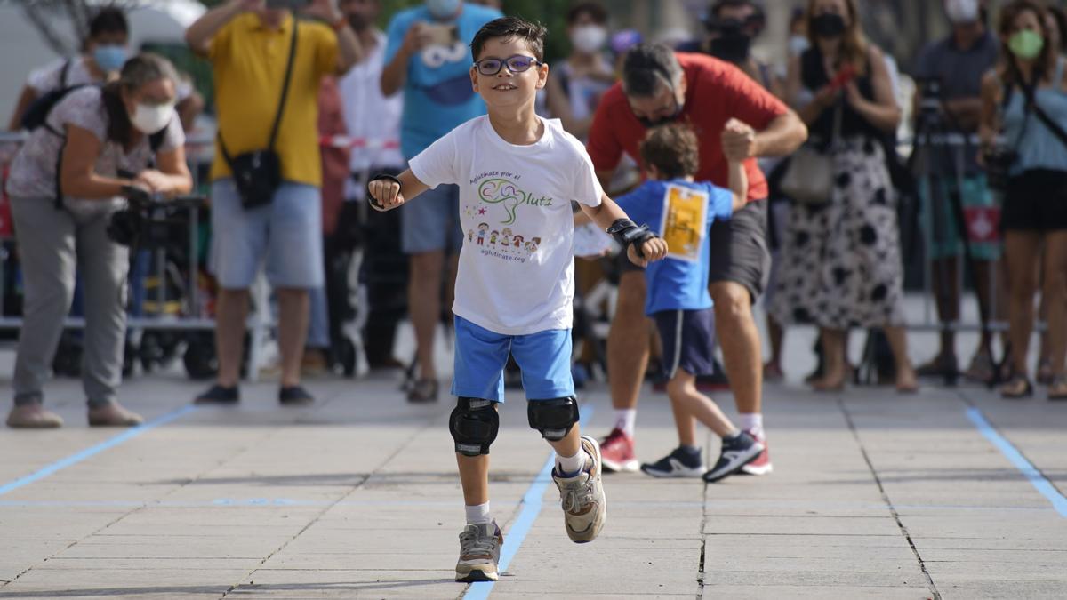 Uno de los menores que han corrido este sábado en la avenida de la Catedral.