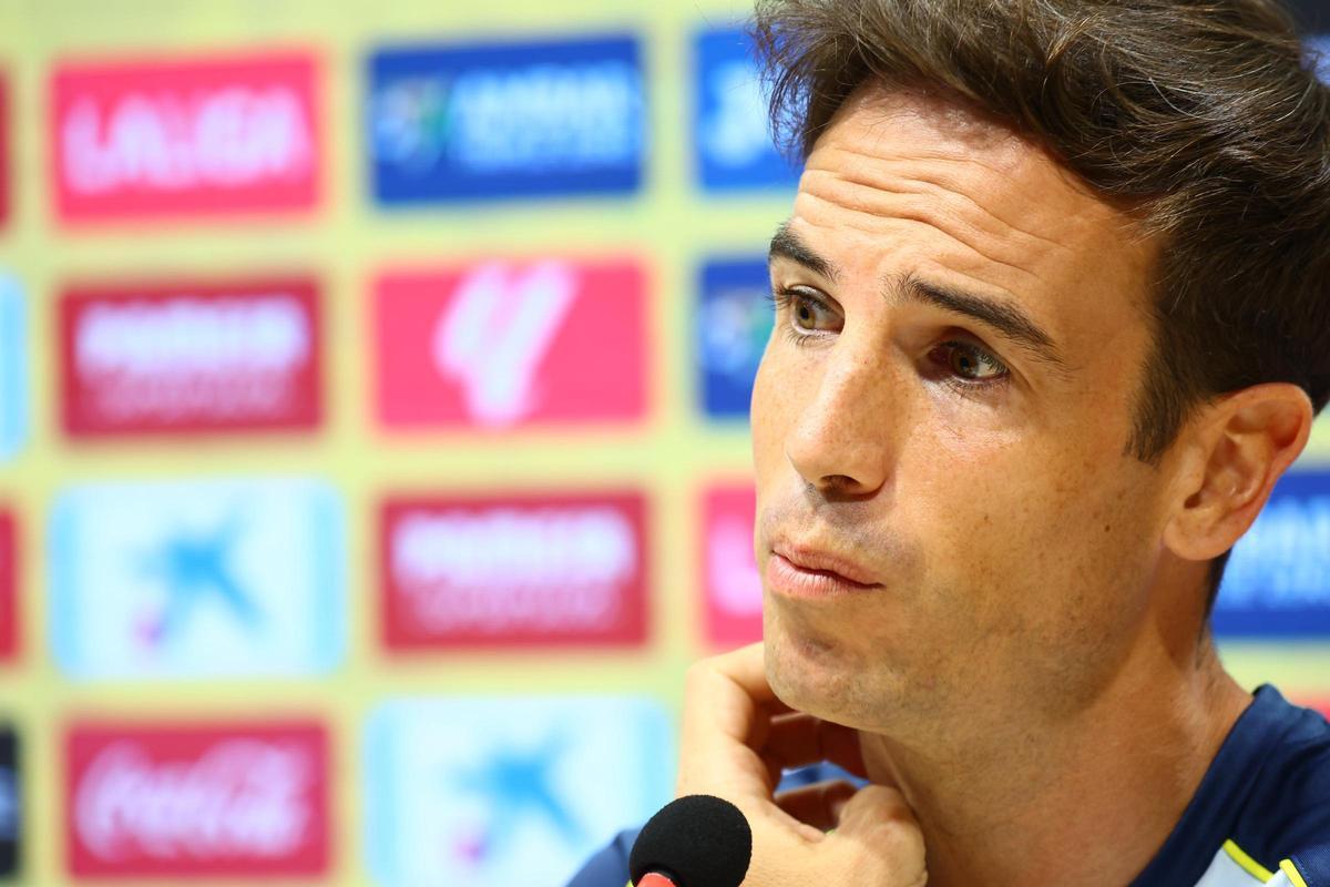 Iñigo Pérez, durante la rueda de prensa previa al Racing de Santander-Villarreal.