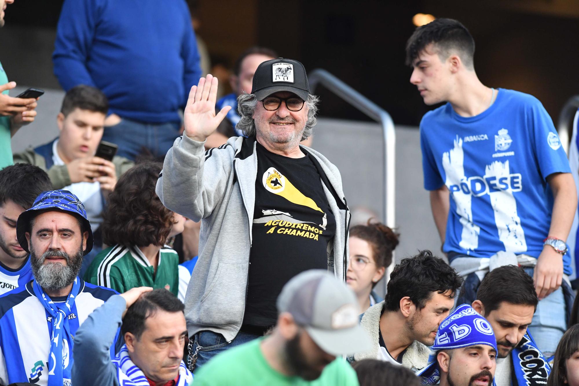 Afición del Deportivo en Riazor ante el Linares