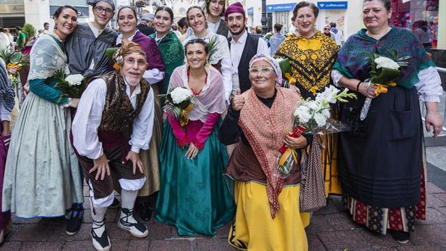 los vecinos del pueblo, fieles a una cita masiva