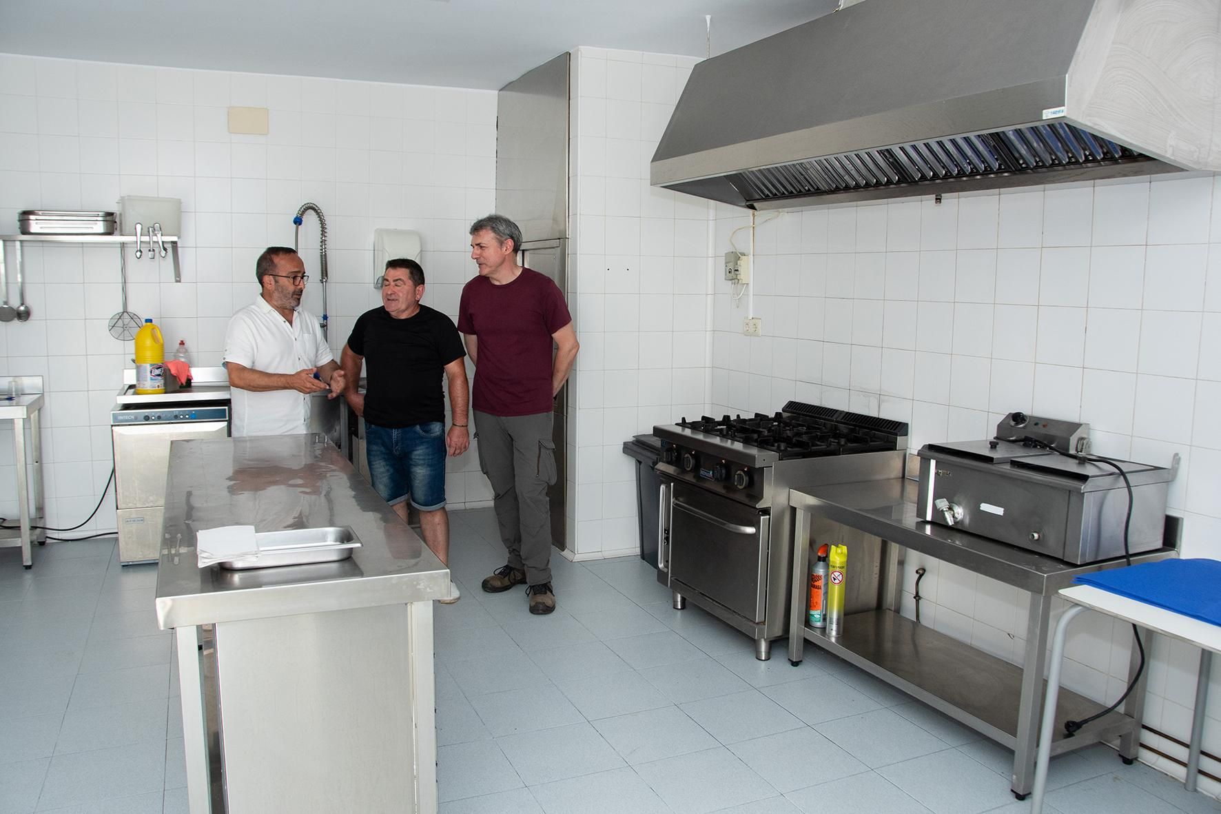 Jarilla busca interesados en gestionar el centro de día y bar: ofrecen vivienda gratis